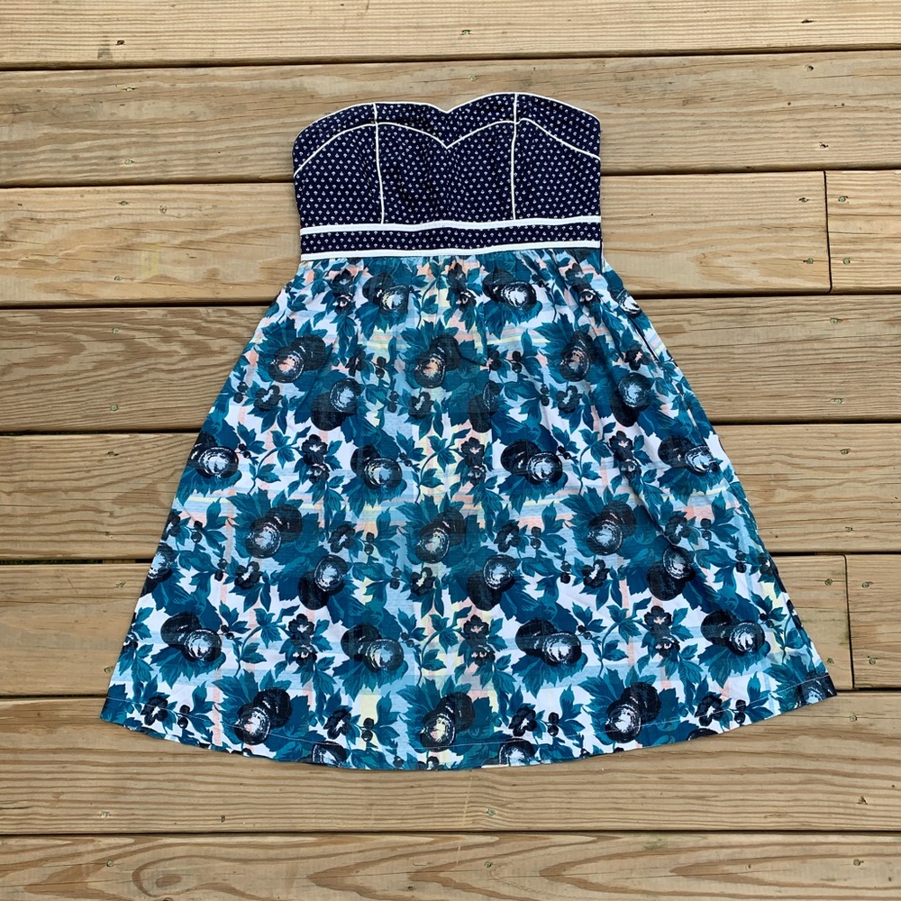 Kimchi Blue strapless dress